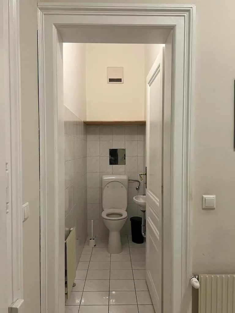 90 M2 Spacious Apartment With Free Parking Wiedeń