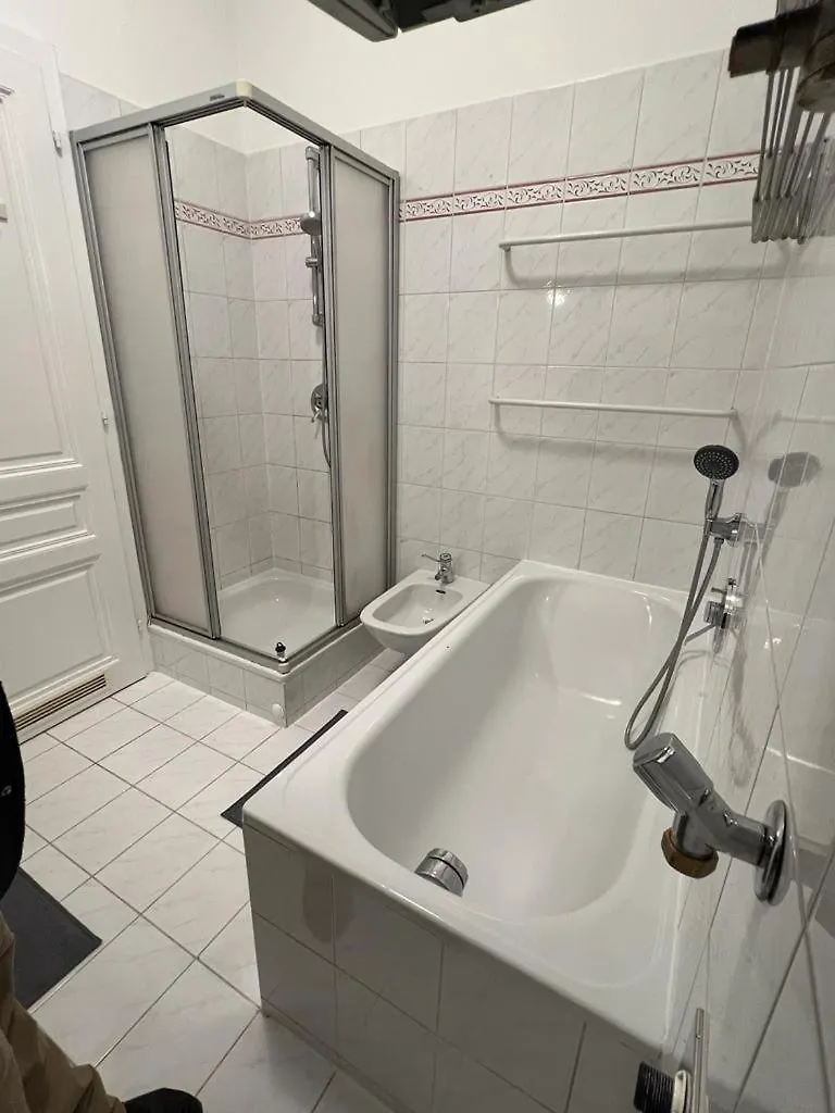 90 M2 Spacious Apartment With Free Parking Wiedeń